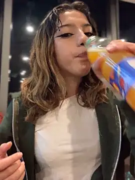 MiaaCute- online show from December 2025 11:45:02 PM