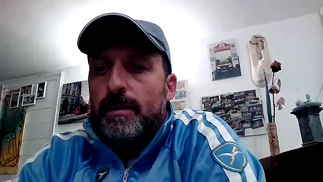 Snapshot of sexitalyroom chatting on October 2025 04:18:01 PM sexitalyroom online show from October 2025 04:18:01 PM