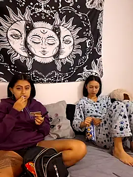 emily n abby online show from July 2026 01:26:01 PM
