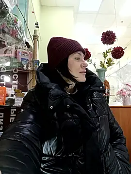 Luna 7777 online show from February 2026 01:18:02 PM