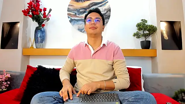 JohnBelRose online show from November 2025 07:46:02 PM