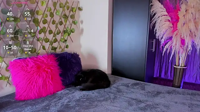 Snapshot of maddysonn_222 chatting on November 2025 09:13:02 PM maddysonn 222 online show from November 2025 09:13:02 PM