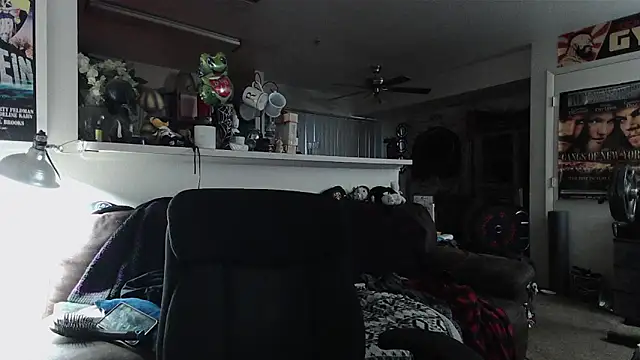 biggerisbetter12 online show from April 2026 01:42:02 AM