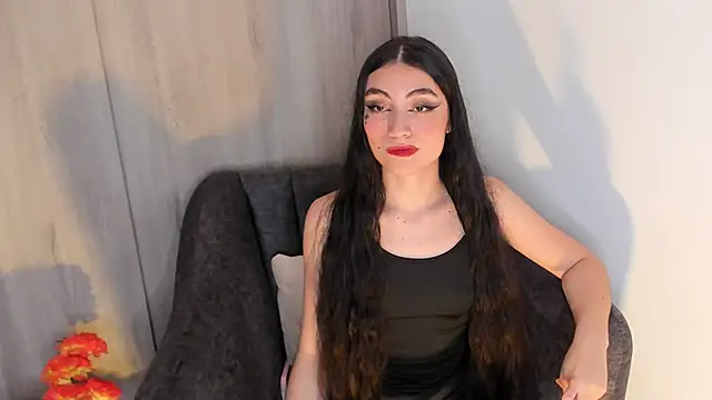 Snapshot of BritanyLnx chatting on October 2025 10:55:02 PM BritanyLnx online show from October 2025 10:55:02 PM