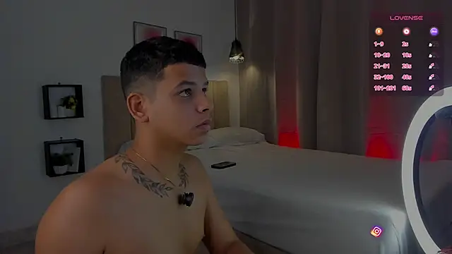 Little Emma 11 online show from November 2025 12:06:01 PM