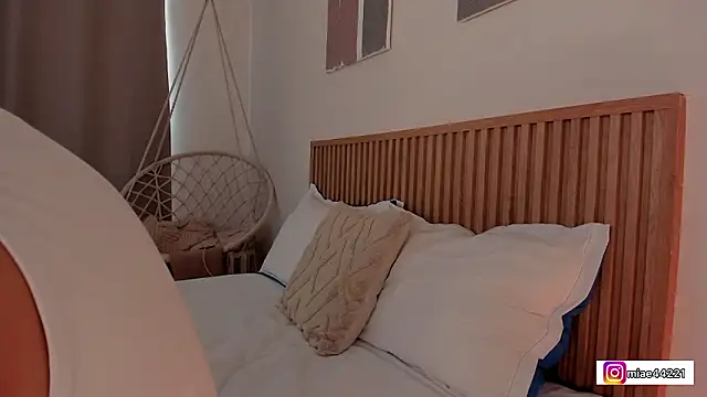 Little Emma 11 online show from February 2026 02:37:02 PM