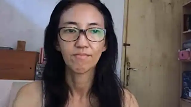 Snapshot of princessD077 chatting on April 2026 01:52:01 AM princessD077 online show from April 2026 01:52:01 AM