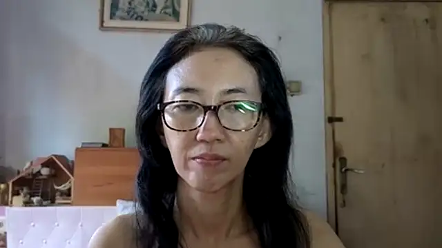 Snapshot of princessD077 chatting on June 2026 03:05:02 AM princessD077 online show from June 2026 03:05:02 AM