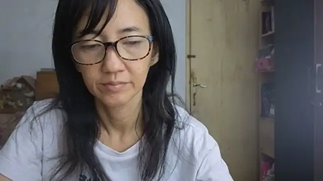 Snapshot of princessD077 chatting on June 2026 04:28:01 PM princessD077 online show from June 2026 04:28:01 PM