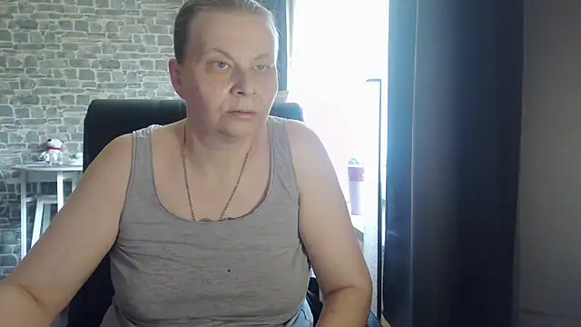 Diamond Bite online show from October 2025 09:01:01 AM