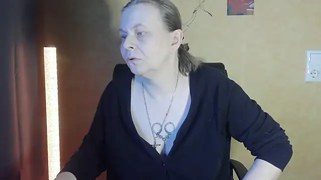 Diamond Bite online show from November 2025 07:17:01 AM