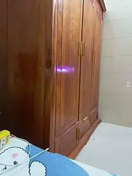 Phale2x online show from April 2026 07:37:01 PM