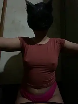 Snapshot of MiraAbellana chatting on October 2025 06:30:02 PM MiraAbellana online show from October 2025 06:30:02 PM