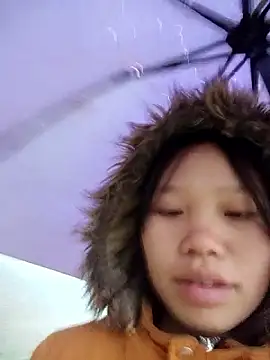 linh-miu99 online show from February 2026 10:03:02 AM