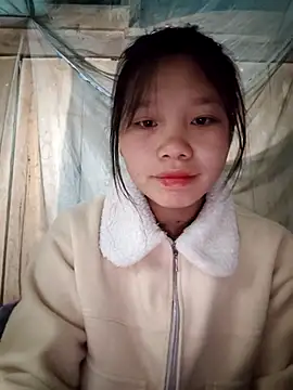 linh-miu99 online show from February 2026 08:12:02 PM