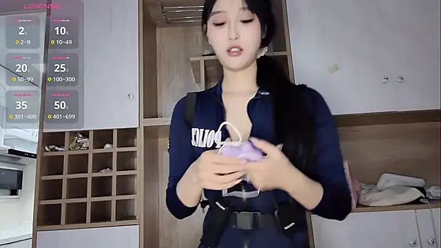 Xiaowen-wen online show from December 2025 05:07:02 PM