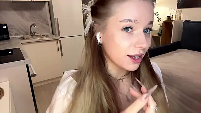 Snapshot of Babymoney_2007 chatting on November 2025 08:29:01 PM Babymoney 2007 online show from November 2025 08:29:01 PM