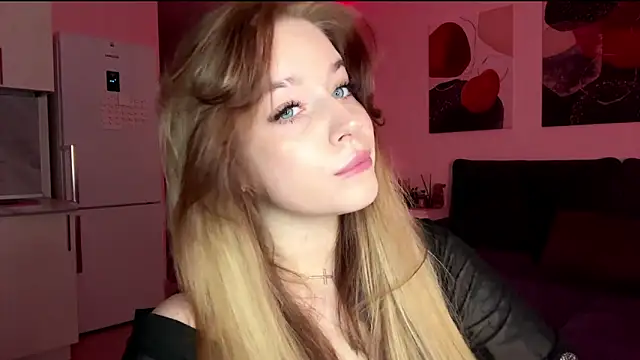 Snapshot of Babymoney_2007 chatting on December 2025 08:15:02 PM Babymoney 2007 online show from December 2025 08:15:02 PM