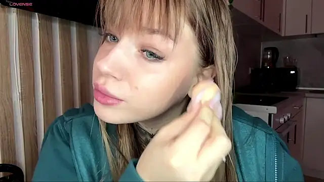 Snapshot of Babymoney_2007 chatting on January 2026 09:18:02 PM Babymoney 2007 online show from January 2026 09:18:02 PM