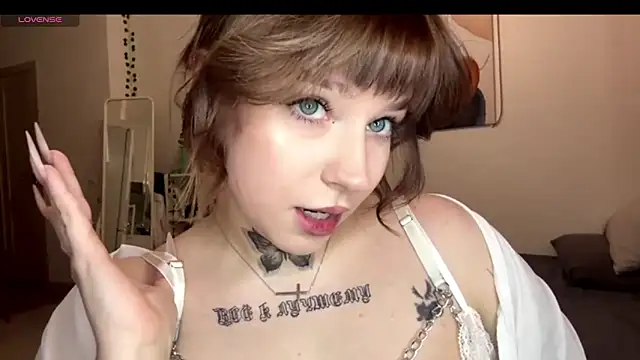 Snapshot of Babymoney_2007 chatting on February 2026 08:48:02 PM Babymoney 2007 online show from February 2026 08:48:02 PM