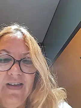 JennyInVegas online show from April 2026 04:59:01 PM