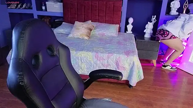 littlee red online show from January 2026 09:30:02 PM