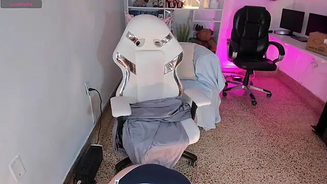 Dakota jhons1 online show from December 2025 05:13:01 AM