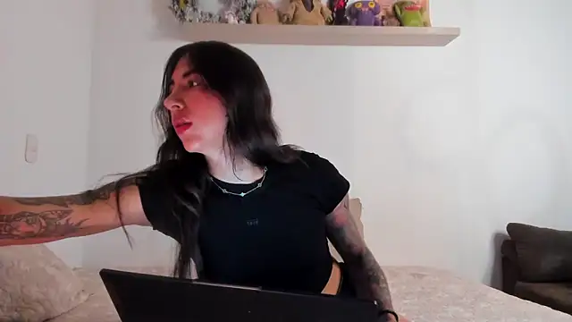 valeriahornier online show from April 2026 02:03:02 AM