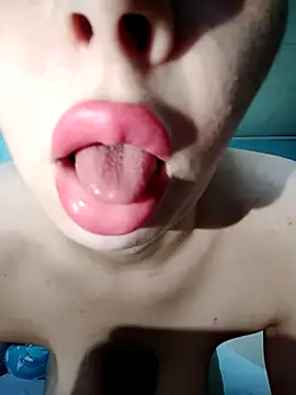 Loveyoudearxq online show from November 2025 11:10:01 AM