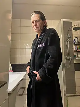 kon77777 online show from November 2025 03:40:01 AM