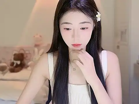 Onecutelittle online show from October 2025 04:42:01 AM