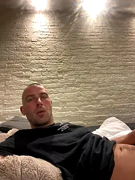 Rotteei1 online show from November 2025 01:33:01 PM