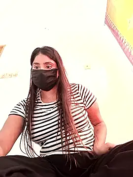 Snapshot of Hot_Angle chatting on May 2026 10:11:02 AM Hot Angle online show from May 2026 10:11:02 AM