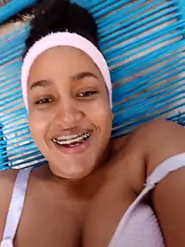 NahomiWalker  online show from November 2025 05:55:02 PM