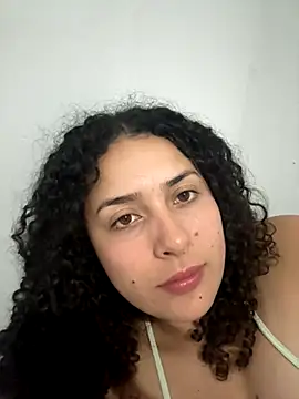To nella online show from October 2025 02:23:01 AM