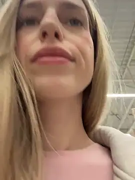 kira mia online show from January 2026 04:21:02 PM