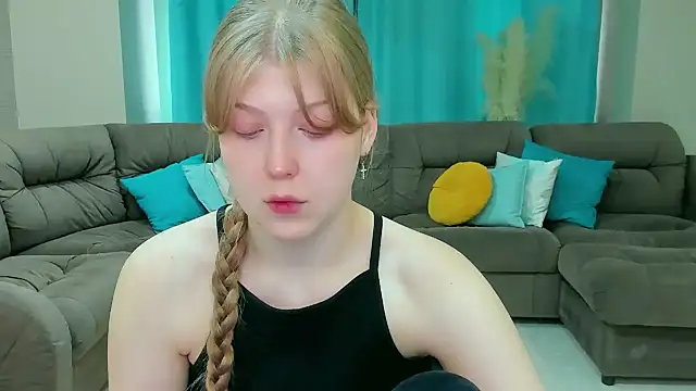 Stella Light online show from November 2025 11:22:01 AM