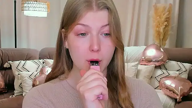 Stella Light online show from February 2026 04:19:01 AM