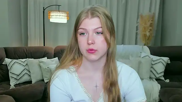 Snapshot of Stella_Light chatting on June 2026 12:20:01 PM Stella Light online show from June 2026 12:20:01 PM