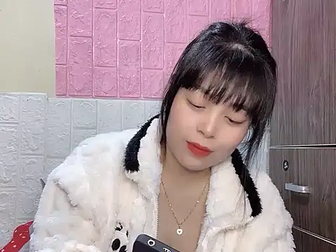 Butterfly kee online show from November 2025 02:53:02 PM