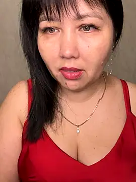 Snapshot of Love__Mom chatting on October 2025 03:01:02 PM Love Mom online show from October 2025 03:01:02 PM