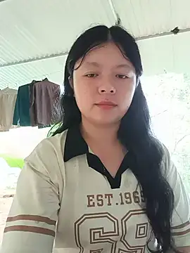 Snapshot of lisa-bae00 chatting on July 2026 02:14:01 AM lisa-bae00 online show from July 2026 02:14:01 AM