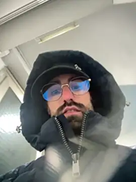 Snapshot of Paapii1098 chatting on February 2026 09:37:02 PM Paapii1098 online show from February 2026 09:37:02 PM