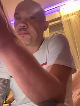 Snapshot of gitanoMad chatting on February 2026 10:25:01 PM gitanoMad online show from February 2026 10:25:01 PM