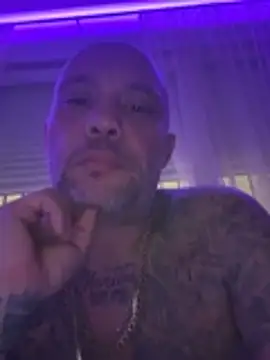 Snapshot of gitanoMad chatting on February 2026 02:06:02 AM gitanoMad online show from February 2026 02:06:02 AM