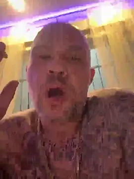 Snapshot of gitanoMad chatting on February 2026 12:11:02 AM gitanoMad online show from February 2026 12:11:02 AM