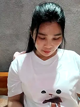 Snapshot of Bear_bear0 chatting on May 2026 11:37:02 AM Bear bear0 online show from May 2026 11:37:02 AM