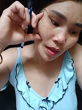 Snapshot of Bear_bear0 chatting on May 2026 01:45:01 AM Bear bear0 online show from May 2026 01:45:01 AM