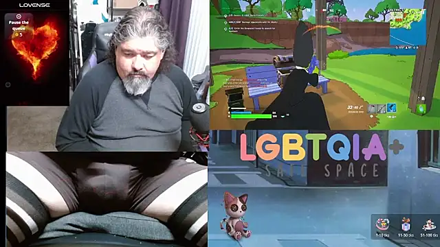 geekycastillo online show from November 2025 04:00:01 AM