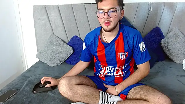 Zac Golden online show from October 2025 05:26:02 AM